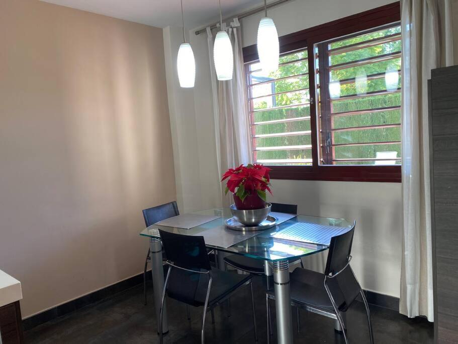 Modern 5-Bedroom Villa With Pool Montequinto エクステリア 写真