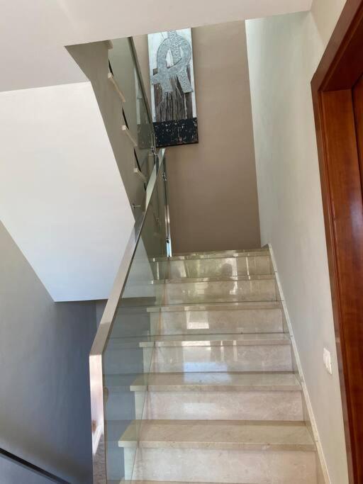 Modern 5-Bedroom Villa With Pool Montequinto エクステリア 写真