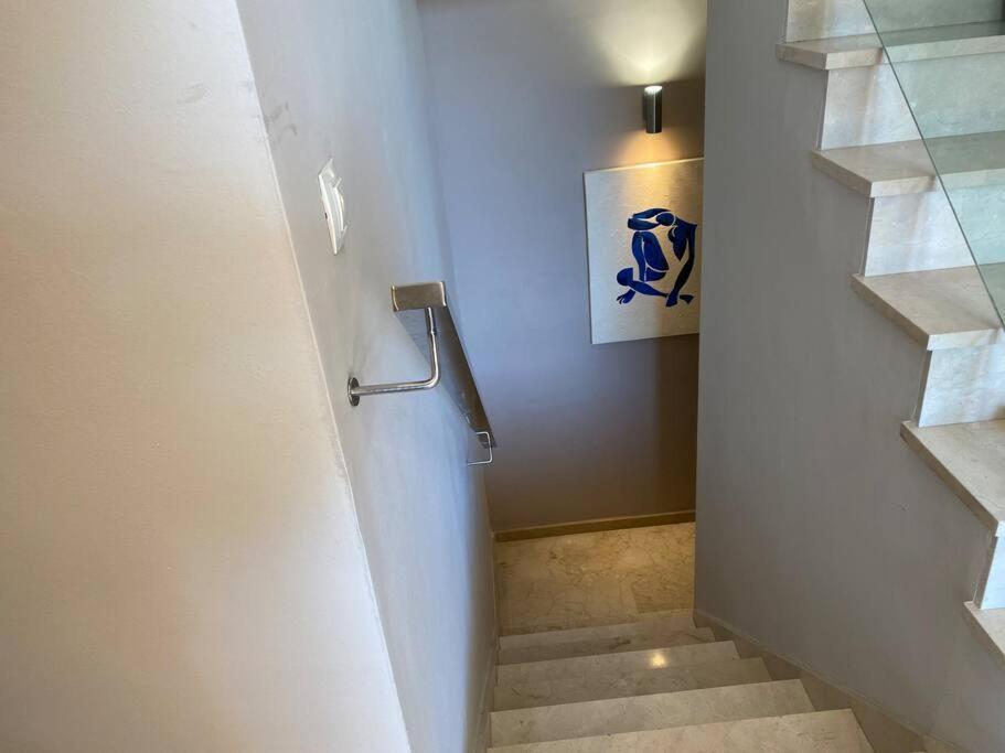 Modern 5-Bedroom Villa With Pool Montequinto エクステリア 写真